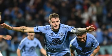 Pablo Vegetti te taladra de cabeza. Y Belgrano suma y sube en la tabla, por su goleador.