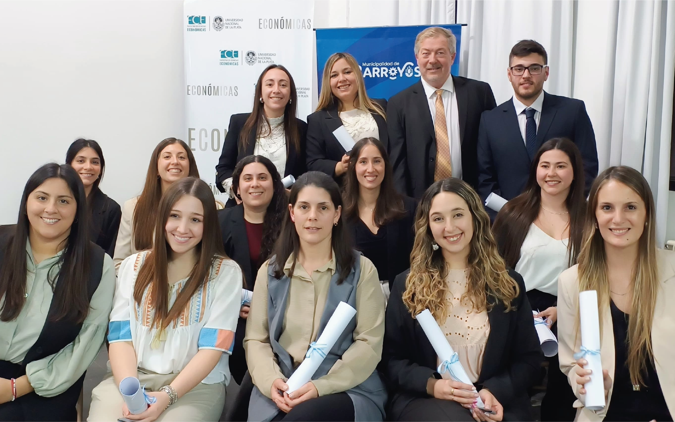 Acto de colación y entrega de diplomas a los graduados de Contador Público de Cresta