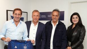 Andrés Fassi, presidente de Talleres, y un fuerte espaldarazo del gobierno de Javier Milei, a través de Daniel Scioli.