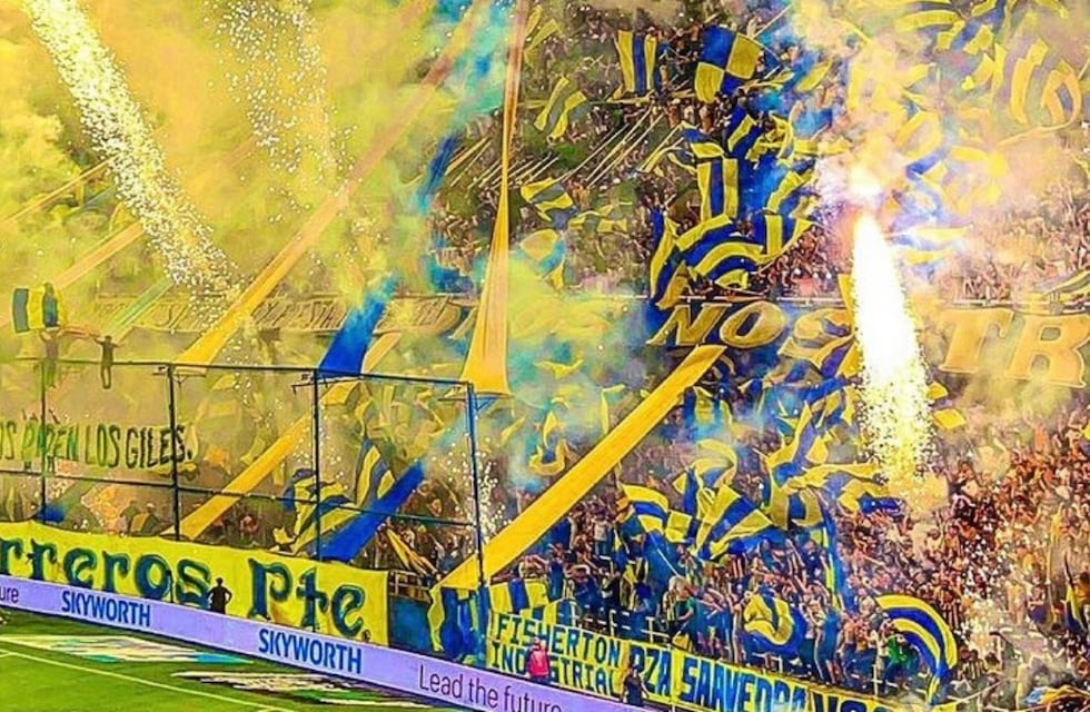 Solidaridad futbolera: le robaron su colección de casacas de Rosario Central y varios hinchas le donaron las suyas
