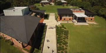 El complejo del instituto educativo.