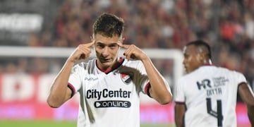 El delantero oriundo de Las Rosas disputó 80 partidos con la camiseta rojinegra.