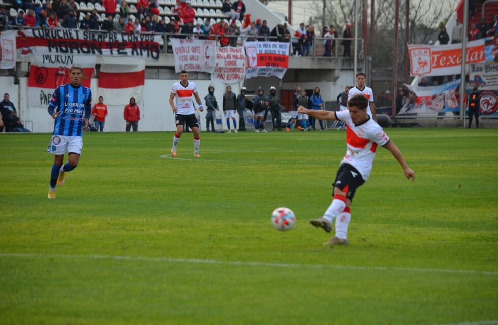 Fernando Bersano titular en la victoria de Morón ante San Telmo por 3 a 1 en la Primera Nacional