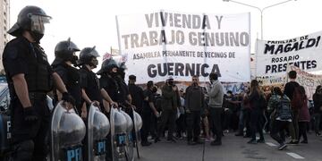 Corte total en el Puente Pueyrredón en ambas manos. (Periodismo de Izquierda)