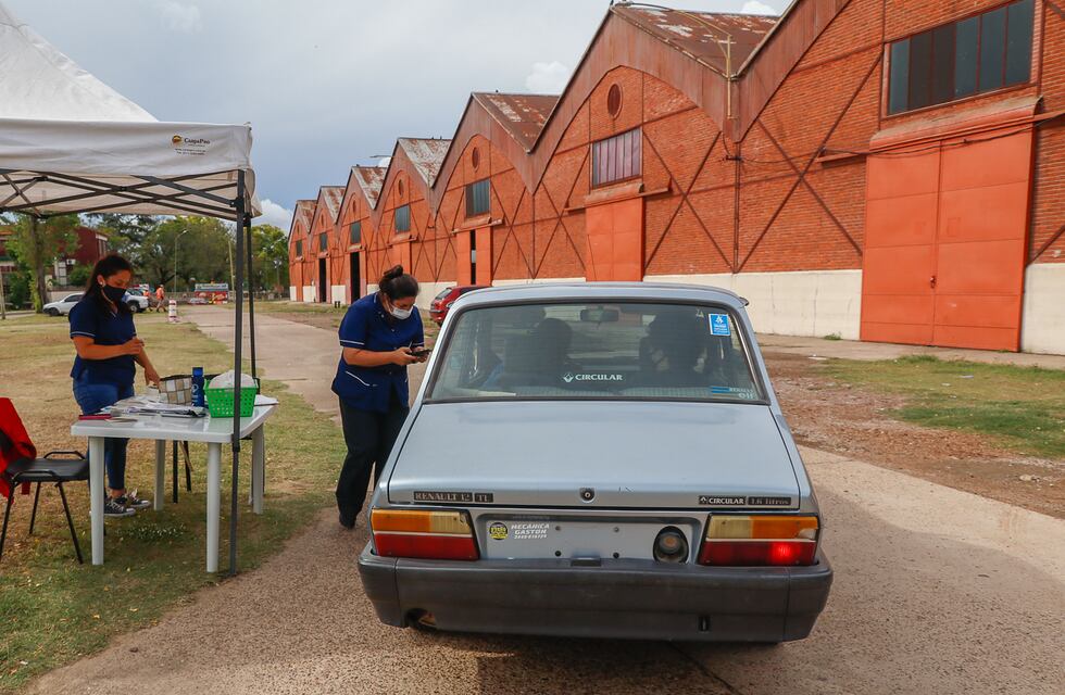 Comenzó la vacunación a los mayores de 70 años de Gualeguaychú