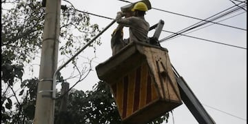 Eldorado: continúan con el recambio y la colocación de luminarias LED en la ciudad.