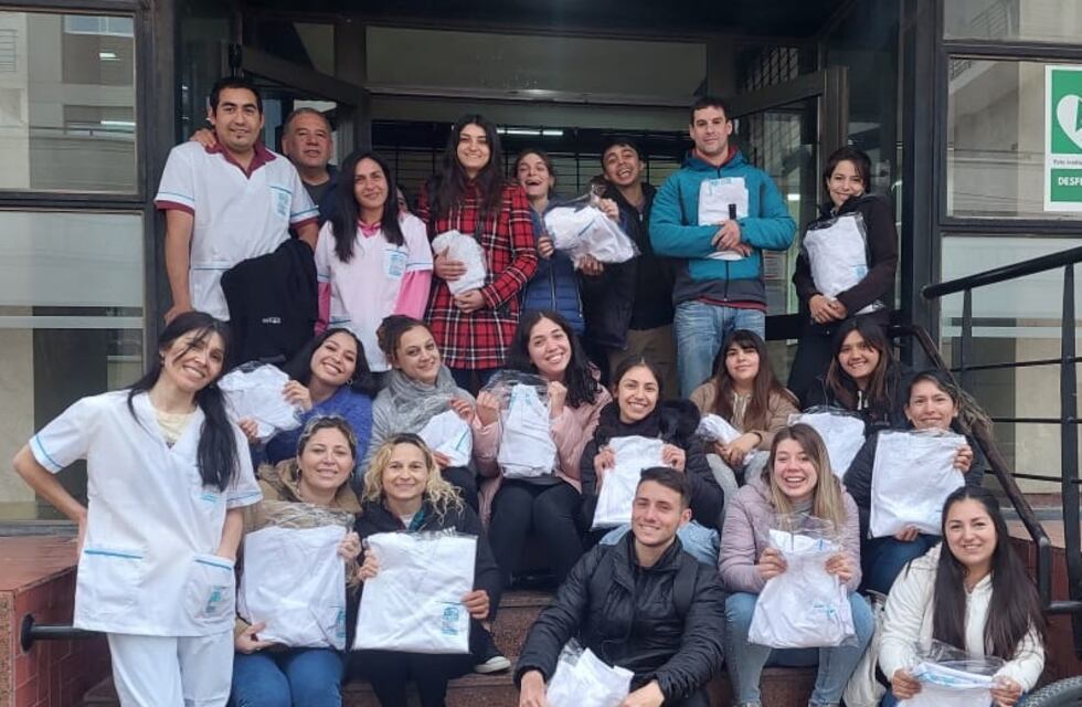 Tres Arroyos: entrega de ambos para estudiantes de Enfermería de Cresta