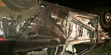El vuelco ocurrió en el kilómetro 5 de Ruta Provincial 215, jurisdicción de Gobernador López.