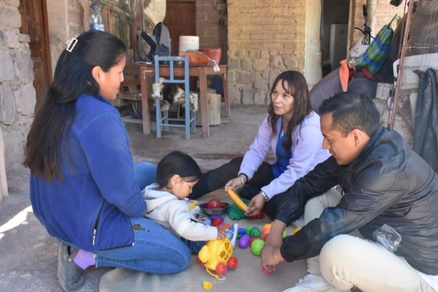 La importancia de jugar en familia para el desarrollo de niños y niñas