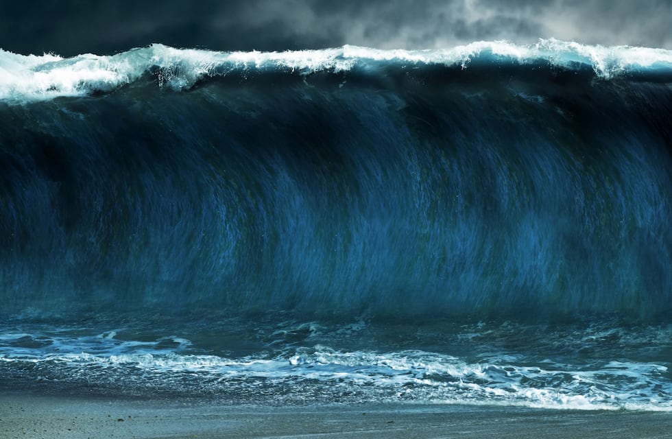 Un fuerte terremoto de 7.5 grados afectó Ushuaia y el sur de Chile con alerta de tsunami activa