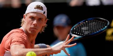 Denis Shapovalov tuvo un ataque de furia en medio del partido.