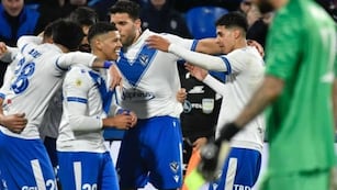 Un jugador de Vélez no podrá jugar por 12 meses