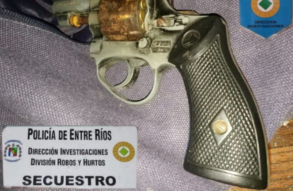 Asalto a sala de juegos: un detenido, armas y dinero