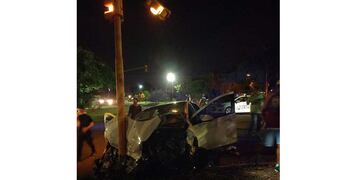 Accidente vial en Posadas dejó como saldo a dos personas heridas.
