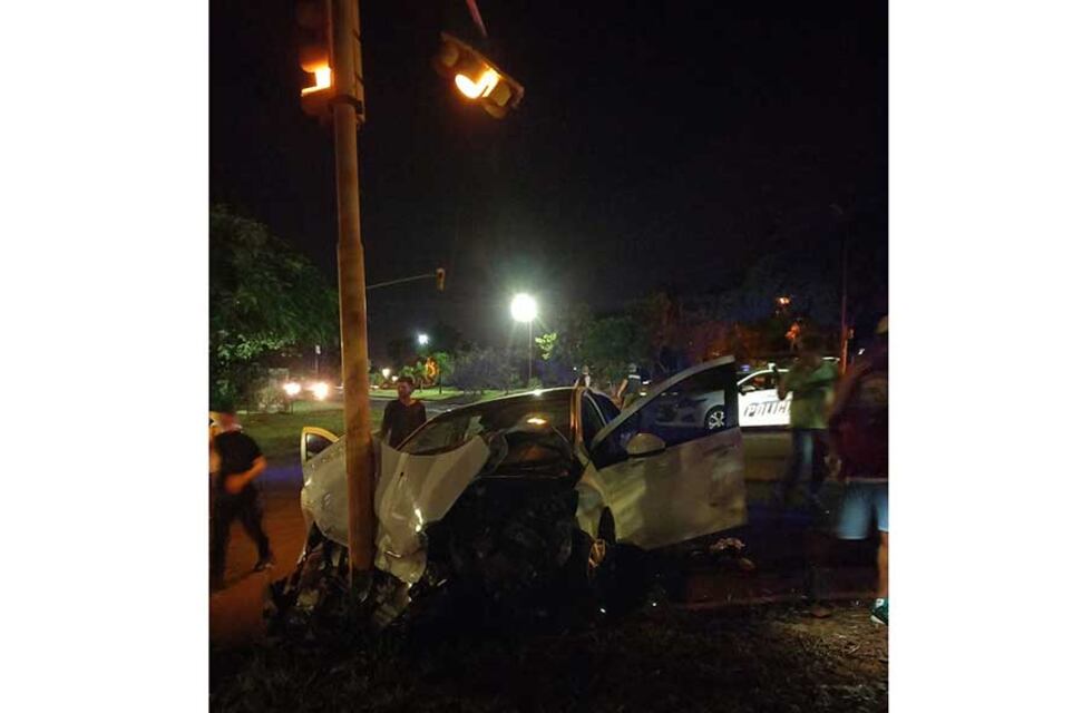 Accidente vial en Posadas dejó como saldo a dos personas heridas