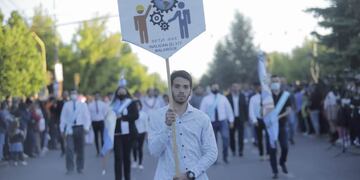 Desfile por el aniversario 71 de Malargüe.