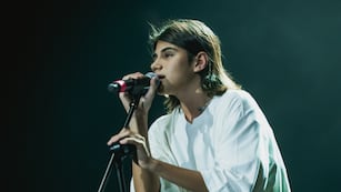 El joven rosarino deslumbra a todos con su voz.