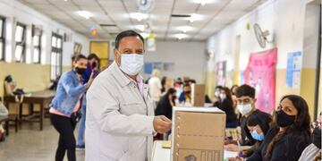 El gobernador de La Rioja ya votó.
