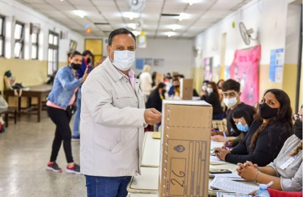 PASO 2021: votó Ricardo Quintela y agradeció a La Rioja por “la fiesta de la democracia”