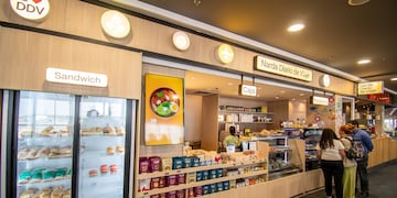 Narda Lepes inauguró «Narda Diario de Viaje», un nuevo espacio gastronómico en el Aeropuerto Internacional de Ezeiza.