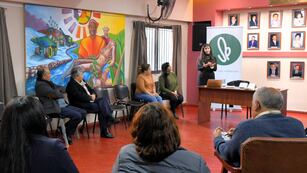 Personal y miembros del Concejo Deliberante capitalino participaron en el taller "Seamos parte de la solución" sobre uso responsable de papel.