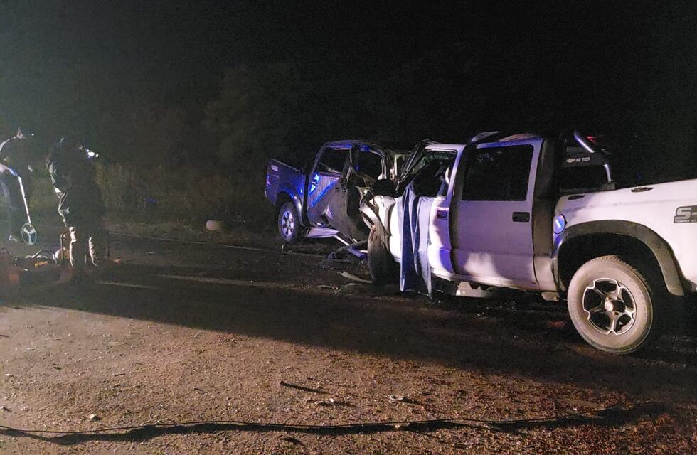 El Tío: 3 muertos en un tremendo accidente entre dos camionetas en la ruta provincial 3