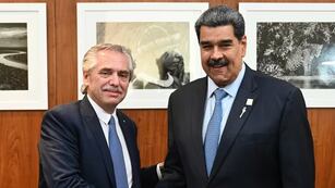 En Brasilia. Alberto Fernández junto a Nicolás Maduro.
