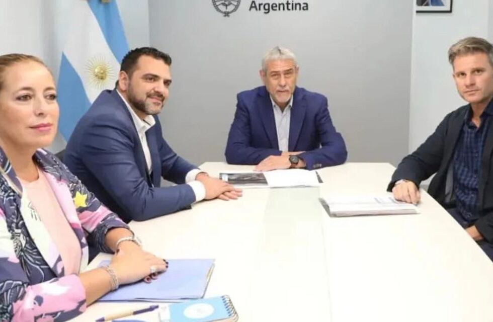 Vuoto y Ferraresi acordaron financiamiento para la red de media tensión en la Urbanización San Martín y entrega de Viviendas PROCREAR