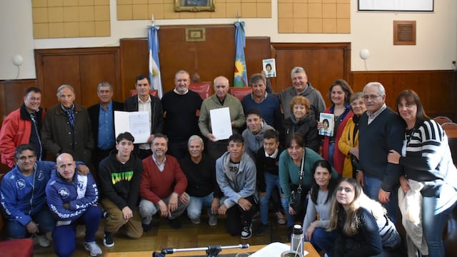 La obra del escritor y periodista Ezequiel Suárez recibió la distinción por parte del Honorable Concejo Deliberante de General Pueyrredon.