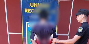 Comandante Andresito: detienen a un joven por robo de batería.