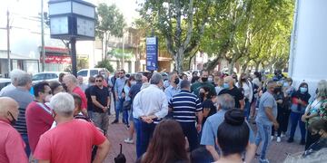 En la cabecera del departamento Iriondo se llevó a cabo una protesta frente a la Jefatura de la Unidad Regional X.