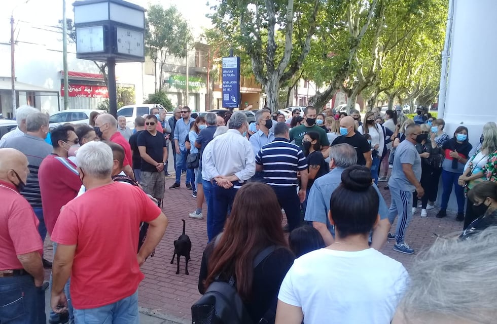 Policía de Cañada de Gómez entró a estudio jurídico en persecución y quedó preso