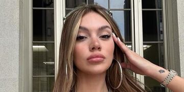 Las provocativas imágenes de Sasha Ferro.