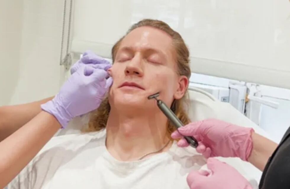 Eterna juventud: un multimillonario paga 2 millones de dólares al año para tener el físico de un joven de 18 años