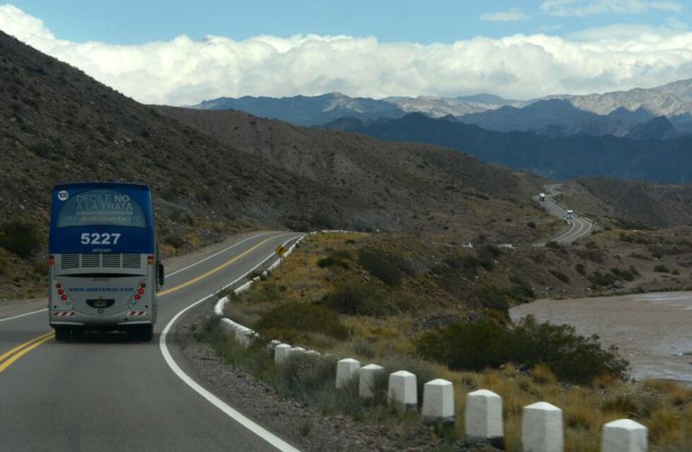 Las Heras y Luján estudian aplicar multas en la ruta a Chile