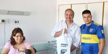 El intendente Matías Stevanato fue a conocer a Gina y felicitar a sus padres.