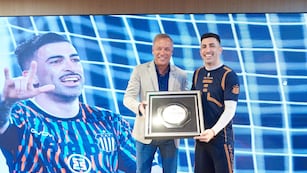 Andrés Fassi y Michael Santos. El uruguayo y Diego Valoyes jugarán en el Juárez de México, que cuenta con el asesoramiento del presidente de Talleres (Prensa Talleres)