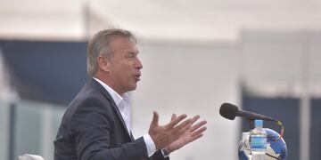 Andrés Fassi y un enérgico gesto muy habitual en el presidente de Talleres. (Facundo Luque)