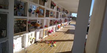 Vándalos destrozaron el cementerio de San Pedro del Atuel.