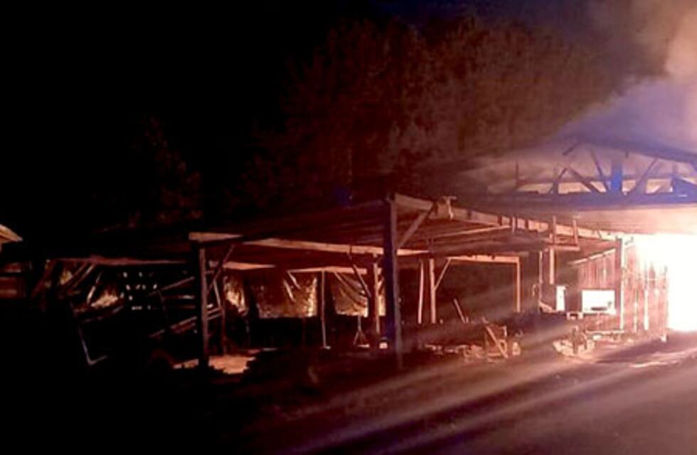 Se incendió un aserradero en Campo Ramón