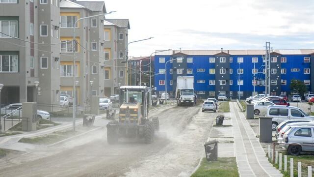 Ushuaia: realizan mejoras en calle Quinquela Martín del barrio PROCREAR