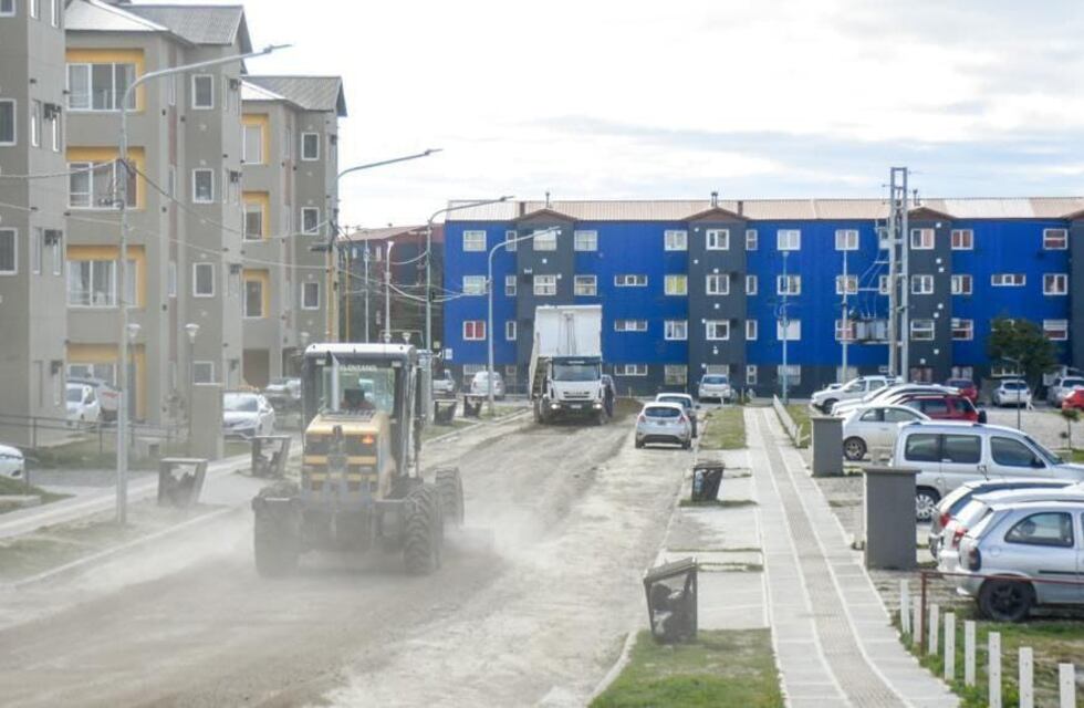 Ushuaia: realizan mejoras en calle Quinquela Martín del barrio PROCREAR