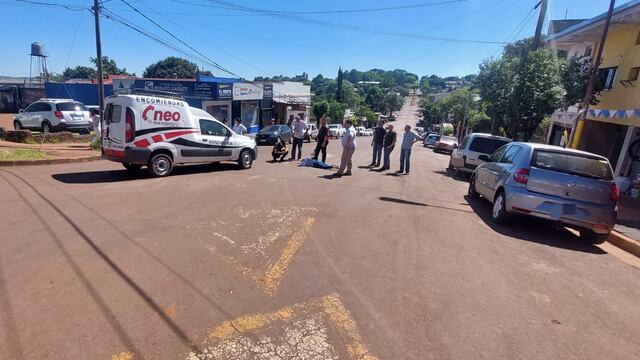 Siniestro vial en Oberá dejó como saldo a una mujer herida.