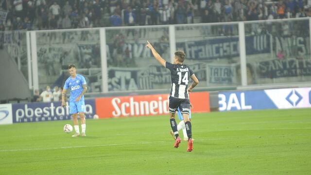Nahuel Tenaglia abrió el camino para la victoria del Talleres escolta.