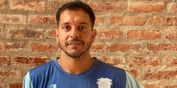 El puntaltense Juan Pablo Coronel se consagró campeón en Primera de básquet Femenino con El Nacional en Bahía Blanca.
