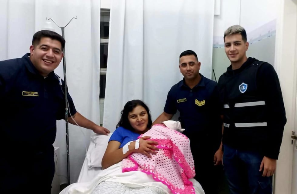 Emoción en La Falda: la policía asistió un inesperado parto domiciliario