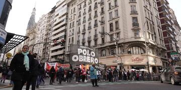 La Unidad Piquetera se manifestó en la Ciudad de Buenos Aires. Foto: Los Andes.