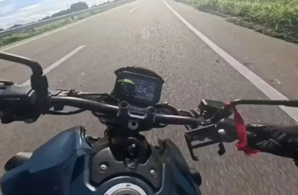 Grabó su propia muerte: motociclista perdió el control a 184 km/h y todo quedó registrado en video