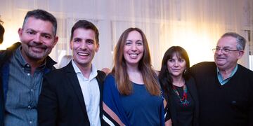Los actuales concejales radicales Germán Bottero, Leo Viotti, María Alejandra Sagardoy y Miguel Destéfanis junto a María Eugenia Vidal