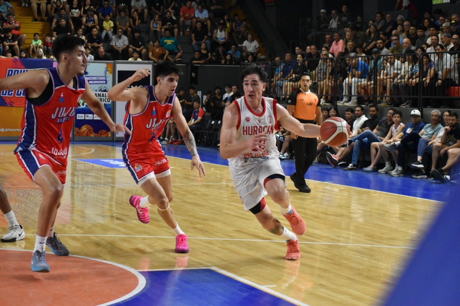 El elenco cordobés de Barrio Parque, fuerte en su estadio, será el primer desafío de los “Cóndores” en una serie de tres partidos como visitante.